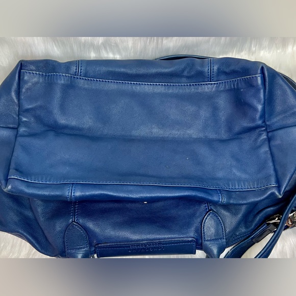 LONGCHAMP
Le Pliage Medium Leather Shoulder Bag - Picture 6 of 12